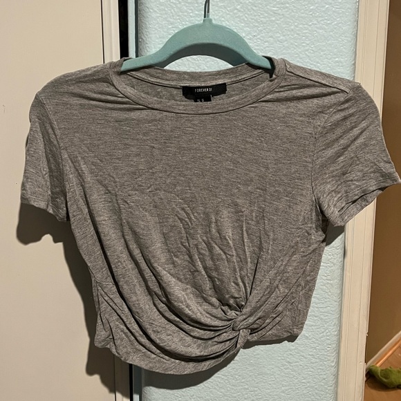 M F21 Crop Top - Picture 1 of 3